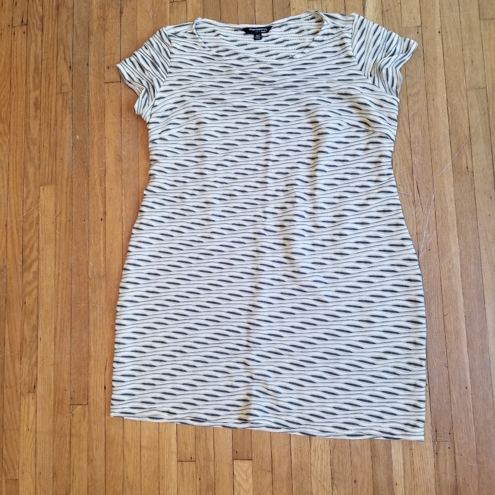 🌍 5/$25 SALE! Sharagano Bodycon Dress